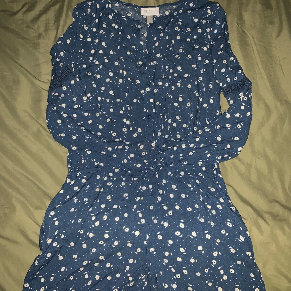 Longsleeve girl squirts